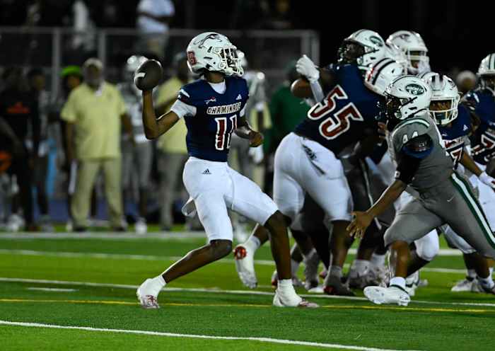 Chaminade-Madonna vs Miami Central Football - Robson Lopes - 08-26-20231025